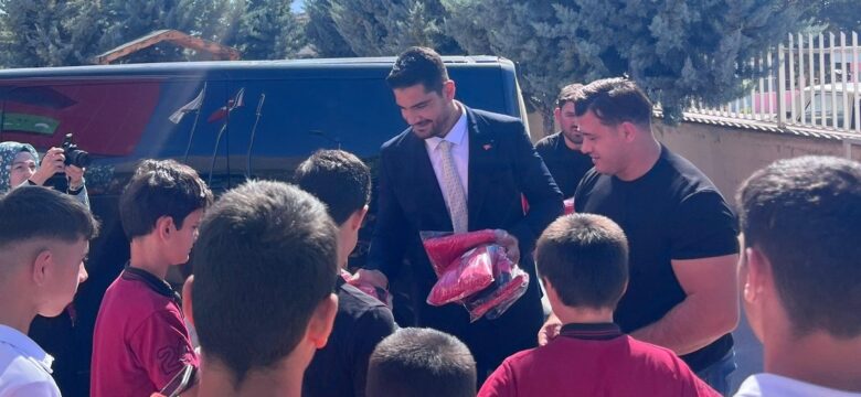 Türkiye Güreş Federasyonu başkan adayı Taha Akgül, Sivas’ta güreşçilerle buluştu – Son dakika Güreş haberleri